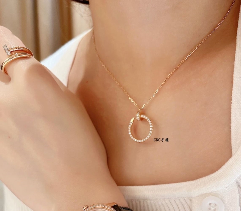 Ca*t1er necklaces